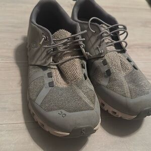 Women’s Grey On Clouds